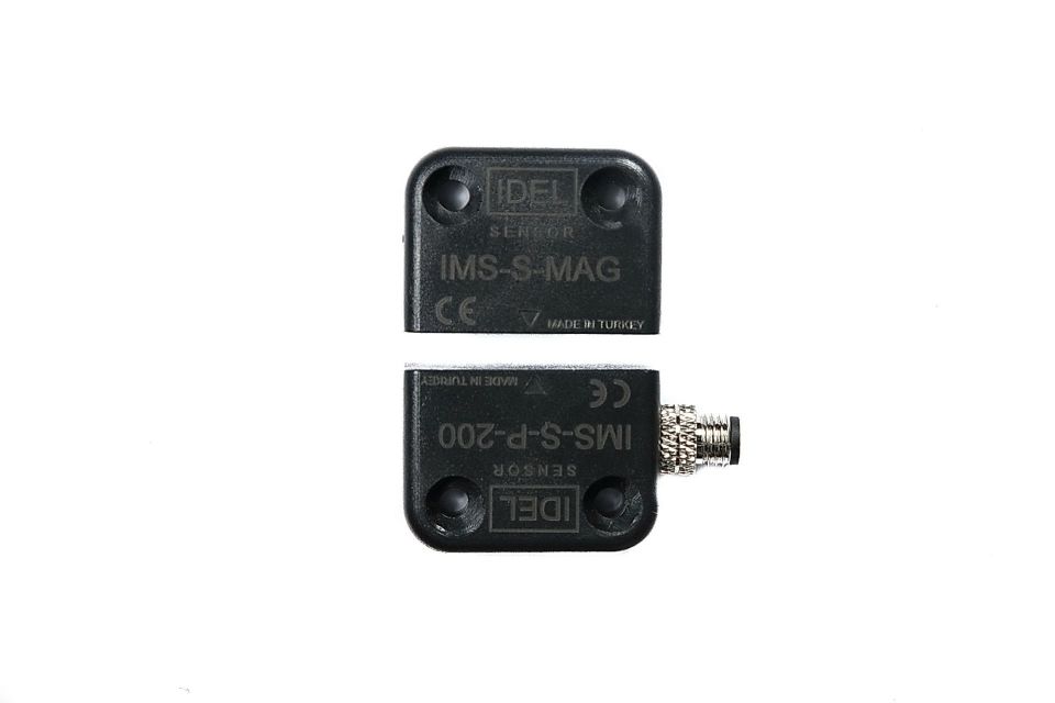 İdel IMS-S-P-200S 26X36X13mm Plastik 2No - M8 4 Pin Soket Ledli Manyetik Sensör